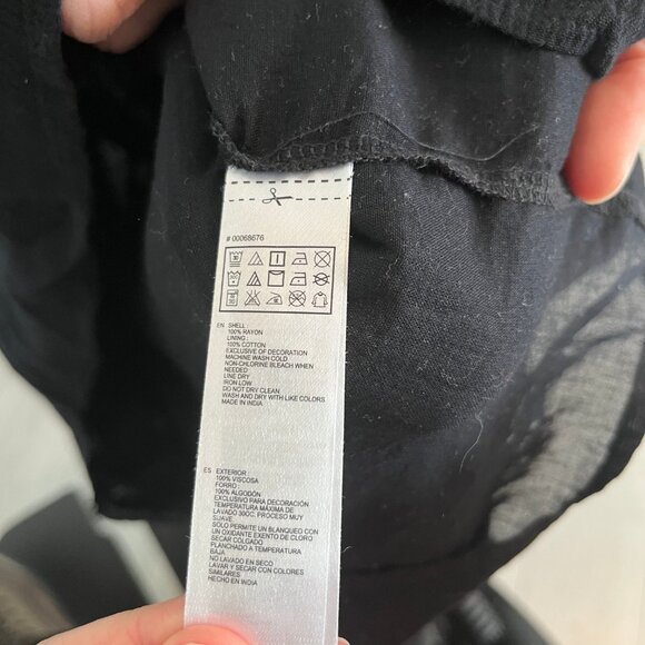 Forever 21. Light Dress. Black with Red and White Embroidered Details. Size M. - Picture 9 of 11